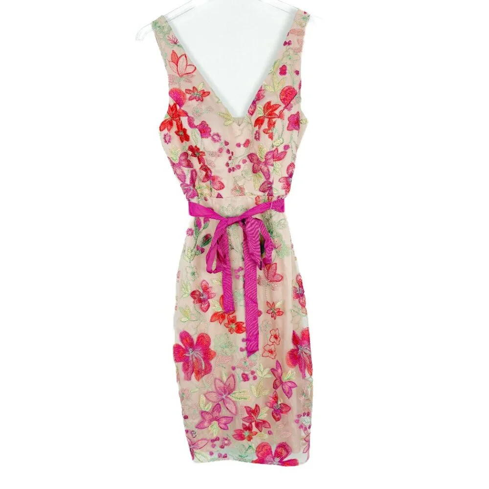 Eliza J Embroidered Sheath Dress Floral V-Neck Sleeveless Pink Size 6 EUC - Picture 2 of 16